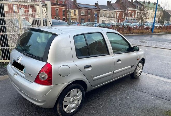 Renault Clio II 1.2 16V 75CH CAMPUS CLIM 5P  de 2005