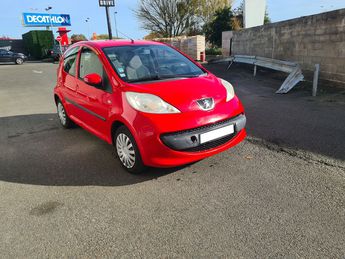  Voir d&eacute;tails -Peugeot 107 1.0 URBAN 2990e &agrave; Coigni�res (78)