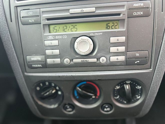 Ford Fusion Trend ct ok - distribution ok  Gris de 2007