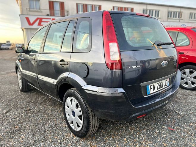 Ford Fusion Trend ct ok - distribution ok  Gris de 2007