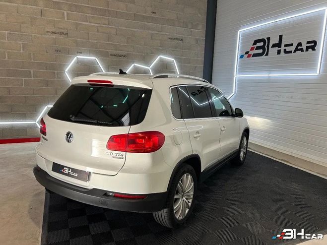 Volkswagen Tiguan 2.0 TDI 140 CARAT Blanc de 2014
