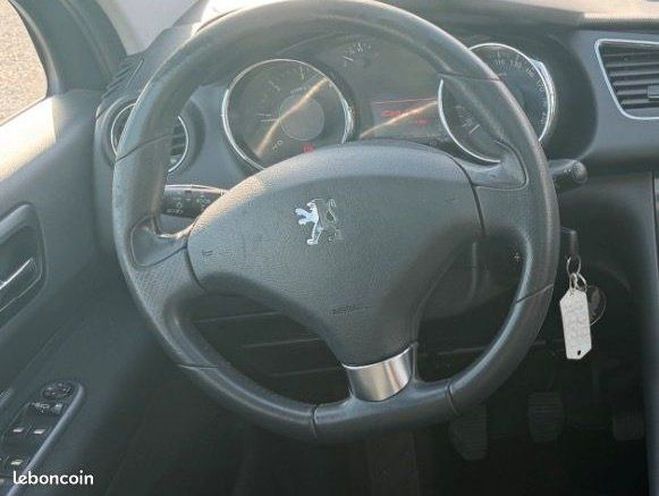 Peugeot 3008 2.0 hdi 150 ch allure toit pano attelage Bleu de 2010