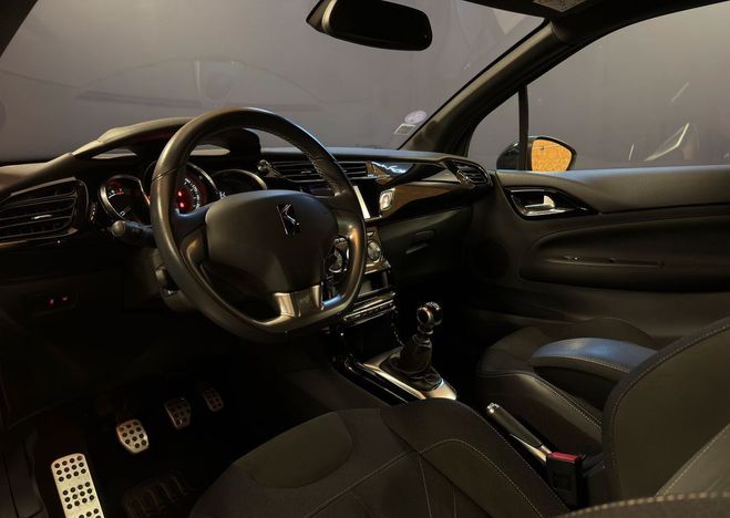 Citroen DS 3 Citroen ds3 2 1.6 thp 165 sport chic b Noir de 2018