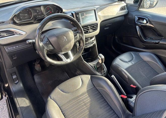 Peugeot 208 1.6 e-HDI 92ch Allure Noir de 2013