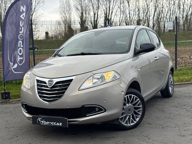 Cliquer pour voir la photo suivante Lancia Ypsilon 0.9 TWINAIR GOLD * DFS * 63.000KM * AUTO BEIGE de 2012