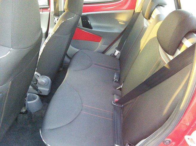 Citroen C1 1.0 68 Selection CLIM 5portes Premi�re m Rouge de 2011