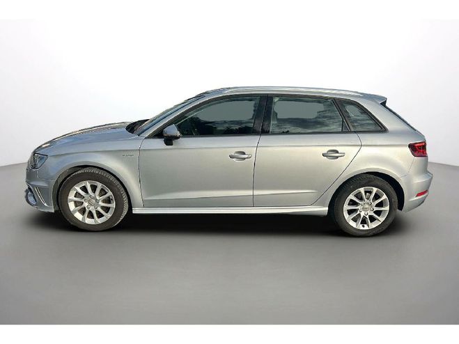 Audi A3 1.4 TFSI 125 e-TRON S tronic 7 Gris clair de 2016