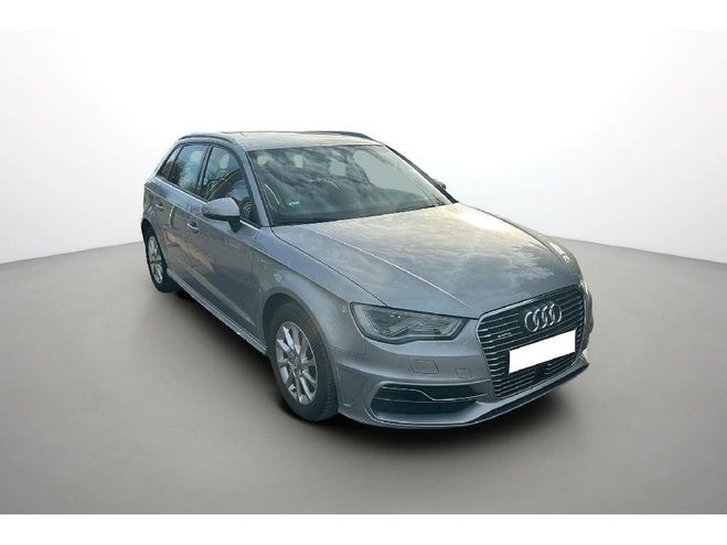 Audi A3 1.4 TFSI 125 e-TRON S tronic 7 Gris clair de 2016