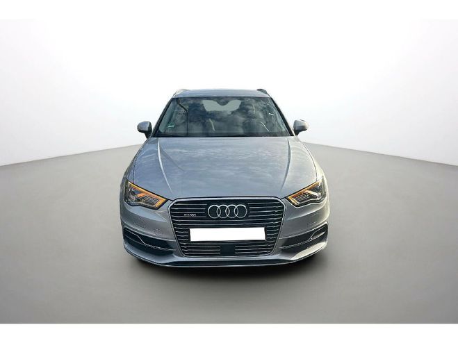 Audi A3 1.4 TFSI 125 e-TRON S tronic 7 Gris clair de 2016