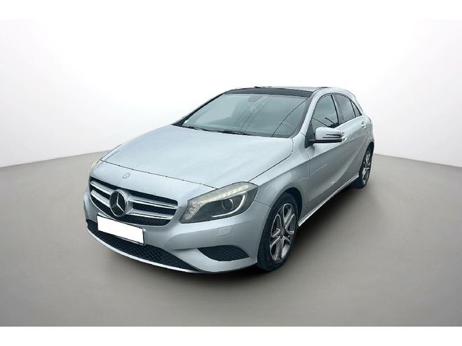 Cliquer pour voir la photo suivante Mercedes Classe A 180 CDI PANORAMIQUE BlueEFFICIENCY BVA Grise de 2013