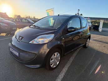  Voir d&eacute;tails -Peugeot 107 1.0e 12V 68ch Trendy  &agrave; Cl�guer (56)