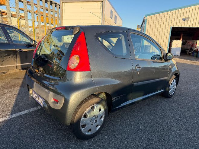 Peugeot 107 1.0e 12V 68ch Trendy  GRIS de 2007