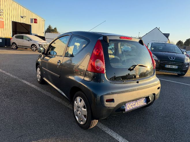 Peugeot 107 1.0e 12V 68ch Trendy  GRIS de 2007