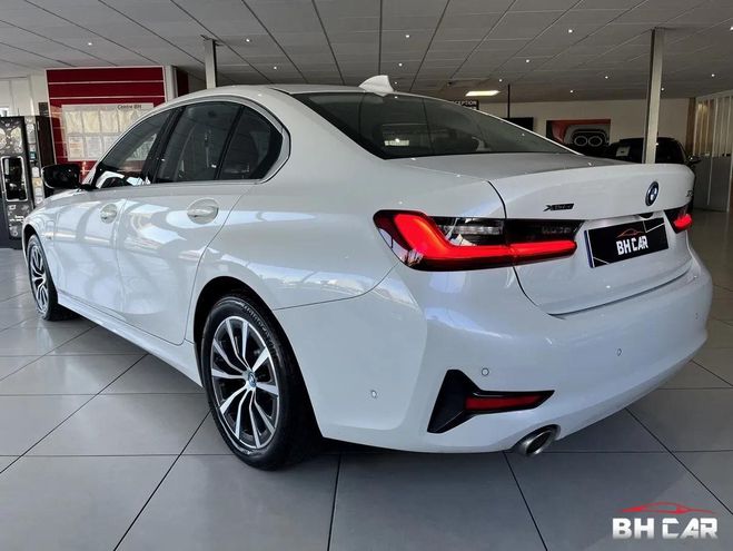 BMW Serie 3 ? 330E 292 CH XDRIVE HYBRIDE CUIR CAM�RA Blanc de 2021