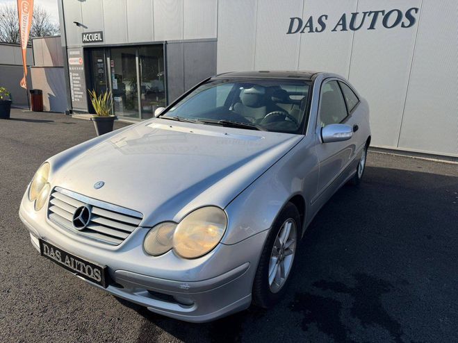Cliquer pour voir la photo suivante Mercedes Classe C Coupe Sport 220 CDi 2.2 143CV Boîte auto GRIS C de 2004