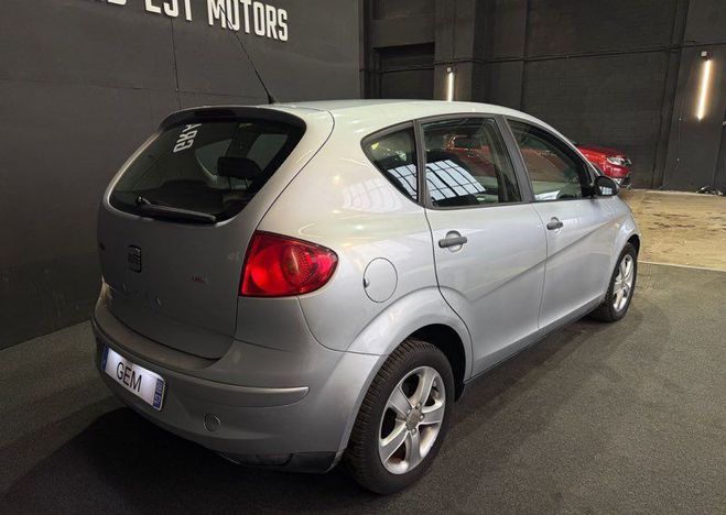 Seat Altea 1.9 TDI r�f�rence (105cv) suivi d?entret Gris de 2008
