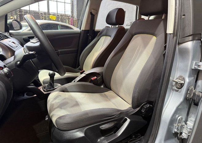 Seat Altea 1.9 TDI r�f�rence (105cv) suivi d?entret Gris de 2008