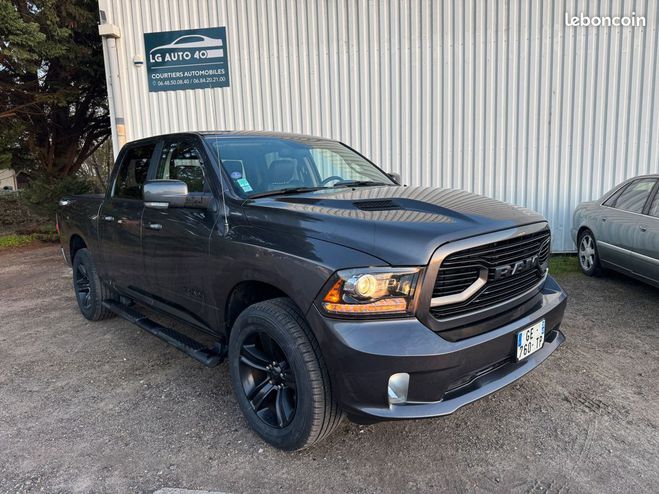 Cliquer pour voir la photo suivante Dodge Ram 1500 TVA Gris de 2020