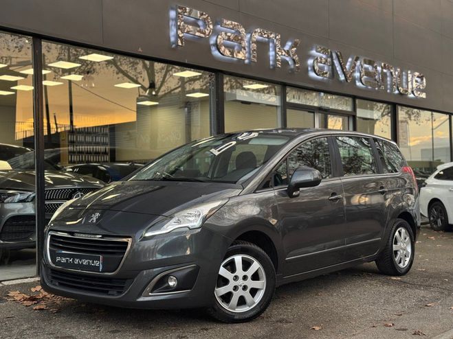 Cliquer pour voir la photo suivante Peugeot 5008 1.6 E-HDI 115CH FAP BUSINESS PACK ETG6 5 Gris F de 2014
