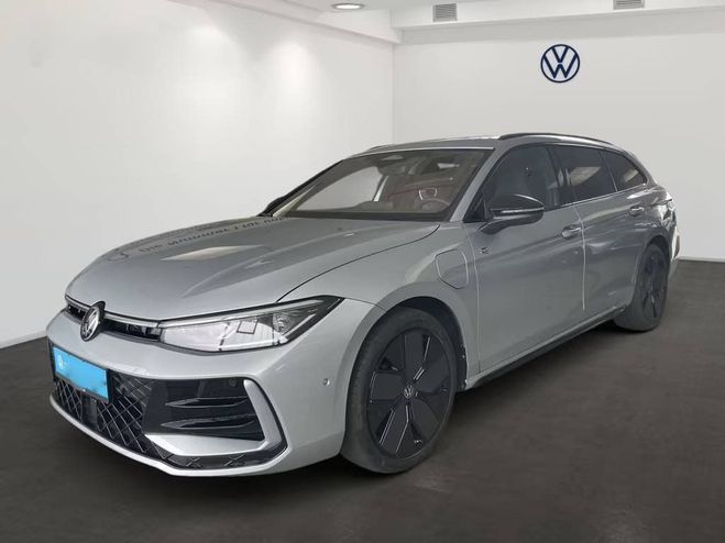 Volkswagen Passat IX SW 1.5 eHybrid R-Line Pano*H/K*Navi*A Argent M�tallis� de 2024