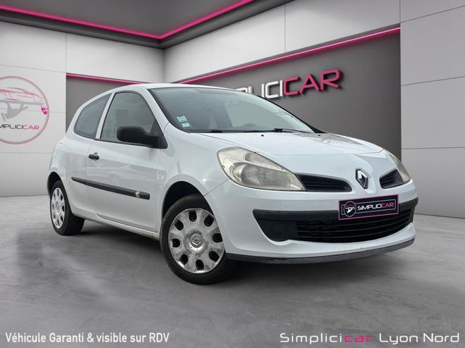 Renault Clio III SOCIETE 1.5 DCI 85 AIR / garantie 12 Blanc de 2008