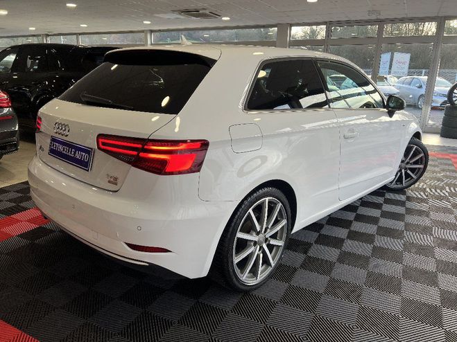 Audi A3 1.4 TFSI COD ULTRA 150 S tronic 7 S Line Blanc de 2016