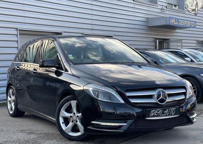 Cliquer pour voir la photo suivante Mercedes Classe B 200 CDI Sport Caméra LED Xénon Noir de 2013