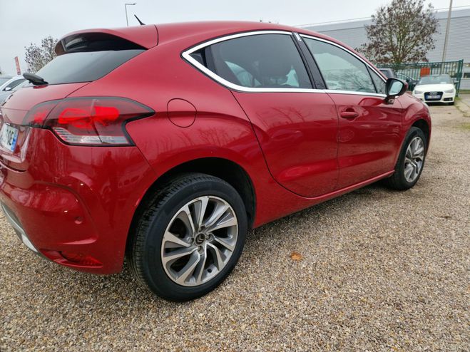 Citroen DS4 HDI 110 CV FAP SO CHIC ROUGE de 2011