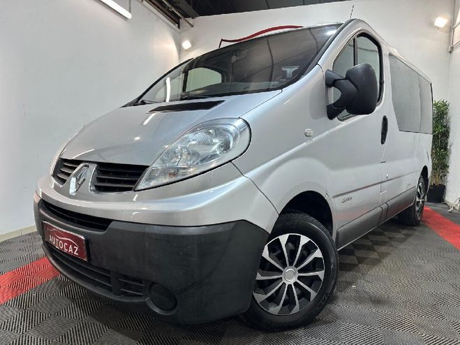 Renault Trafic PASSENGER L1H1 2.0 dCi 115 BVM6 9PLC Exp Gris Clair de 2011