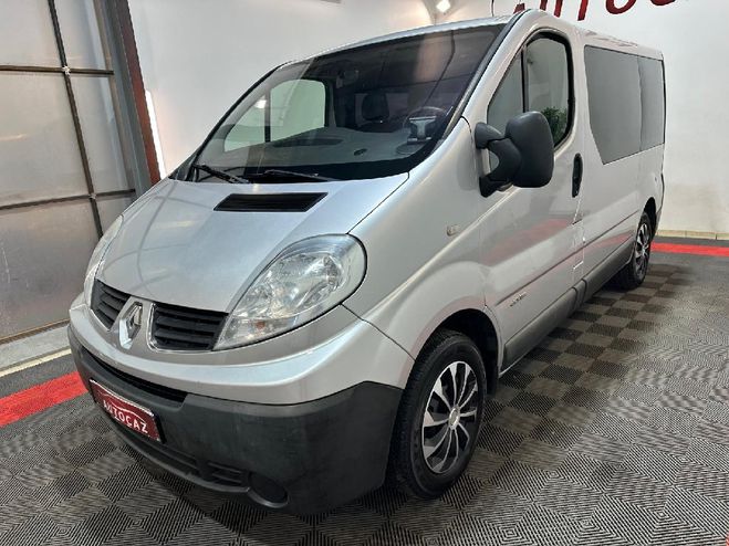 Renault Trafic PASSENGER L1H1 2.0 dCi 115 BVM6 9PLC Exp Gris Clair de 2011
