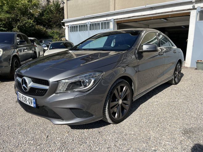 Cliquer pour voir la photo suivante Mercedes Classe CLA 250 SENSATION 7G-DCT Gris F de 2015
