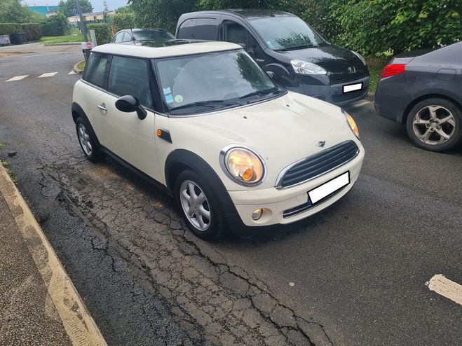 Mini Mini COOPER ONE 1.4 Blanc de 2008