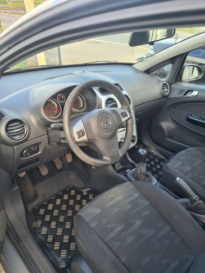 Opel Corsa 1.3 CDTI  1 ER MAIN CARNET ET ENTRETIENT Gris anthracite de 2011