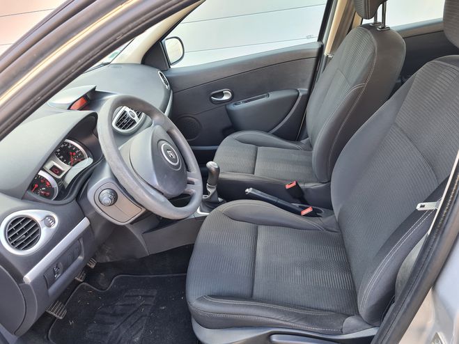 Renault Clio 1.2 75 CV  5490e CARNET ET FACTURE OK ID Gris clair de 2011