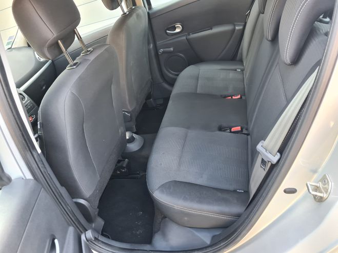 Renault Clio 1.2 75 CV  5490e CARNET ET FACTURE OK ID Gris clair de 2011