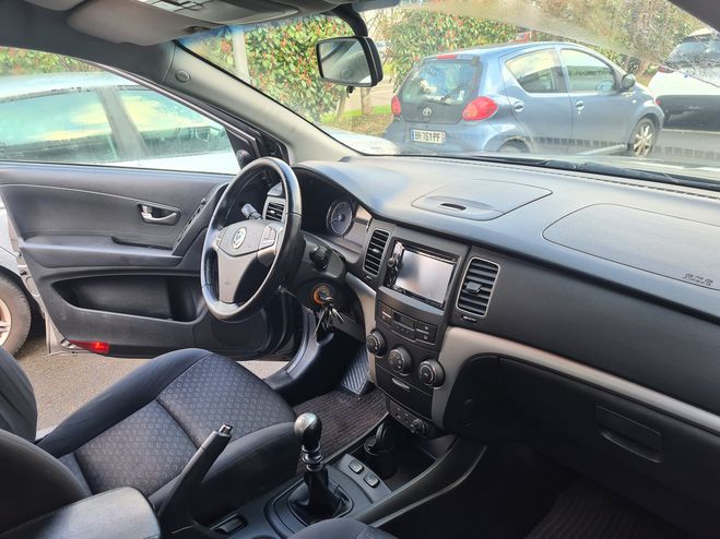 Ssangyong Korando 2.0 xdi   175 cv FACTURE ET SUIVIE 5990e Marron clair de 2011