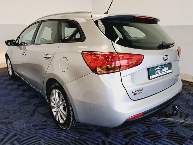 Kia Ceed d SW 1.6 CRDI 110 ch Style Gris de 2013