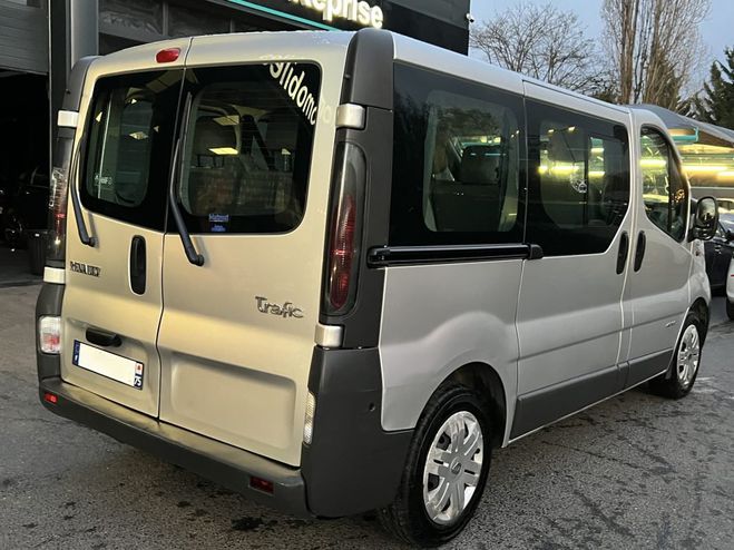 Renault Trafic COMBI 1.9 DCI 100 Cv 1ERE MAIN / 9 PLACE Gris de 2005