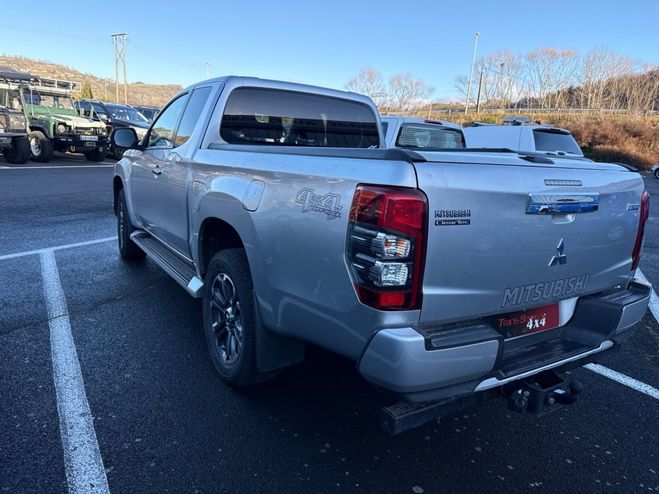 Mitsubishi L 200 2.2 DI-D 150CH CLUB CAB Gris F de 2020