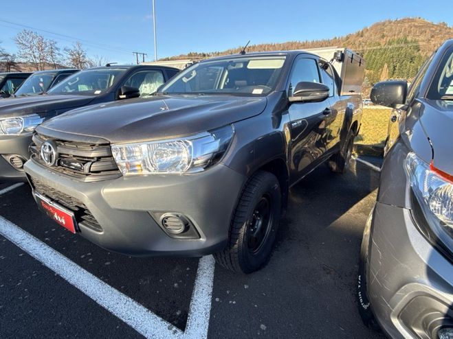 Toyota HI LUX 2.4 D-4D 150CH X-TRA CABINE LEGENDE 4WD Gris de 2019