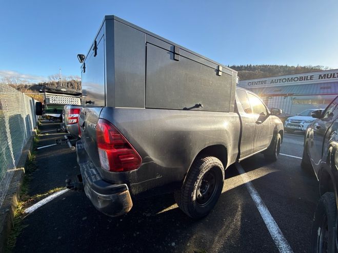 Toyota HI LUX 2.4 D-4D 150CH X-TRA CABINE LEGENDE 4WD Gris de 2019