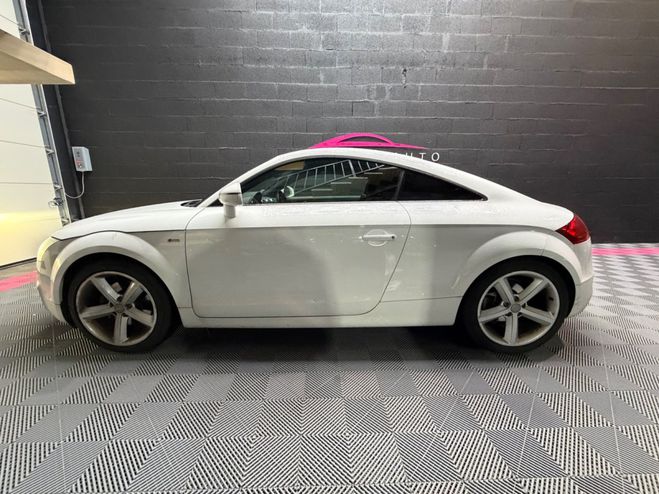Audi TT 2.0 TFSI 211 S line Blanc de 2011