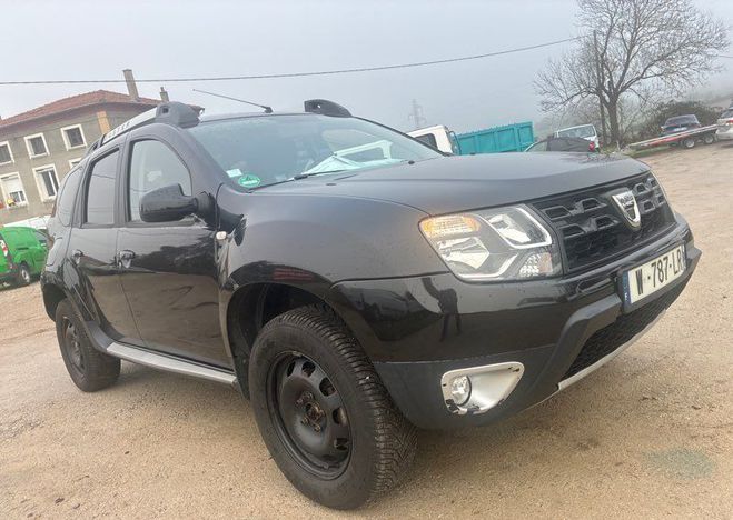 Dacia Duster 4x2 1.2 125cv roue hiver et �t� attelage Noir de 2017
