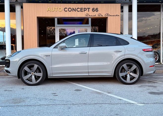 Porsche Cayenne III COUPE 3.0 V6 E-HYBRID 462ch PLATINUM Gris de 2022