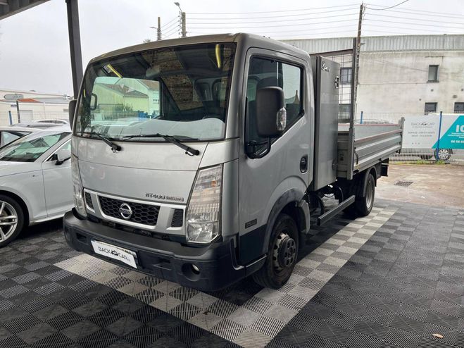Nissan Cabstar NT400 CHASSIS CABINE 35.12 5V BENNE RELE GRIS CLAIR de 2015