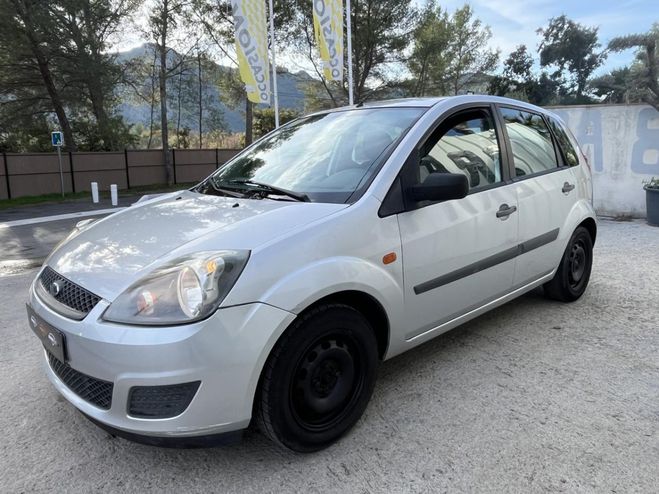 Ford Fiesta 1.25i Fun GRIS CLAIR de 2008