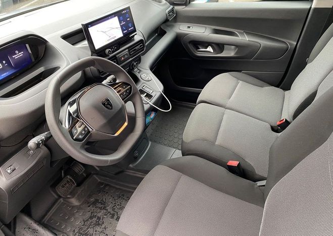 Peugeot Partner vu fourgon 1.5 bluehdi 130ch 950kg l2 xl Gris de 2024