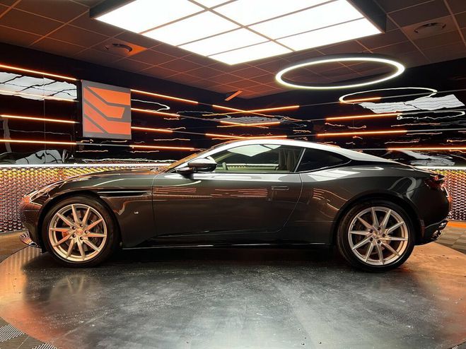 Aston martin DB11 COUPE V12 TOUCHTRONIC3 GRIS QUANTUM M�TAL de 2017
