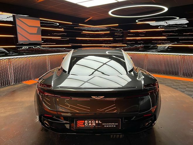 Aston martin DB11 COUPE V12 TOUCHTRONIC3 GRIS QUANTUM M�TAL de 2017