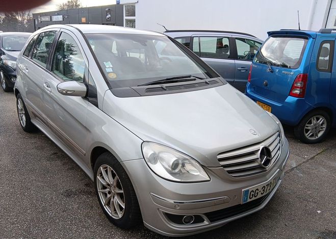 Cliquer pour voir la photo suivante Mercedes Classe B Belle boite auto tbe 2006 reprise Gris de 2006
